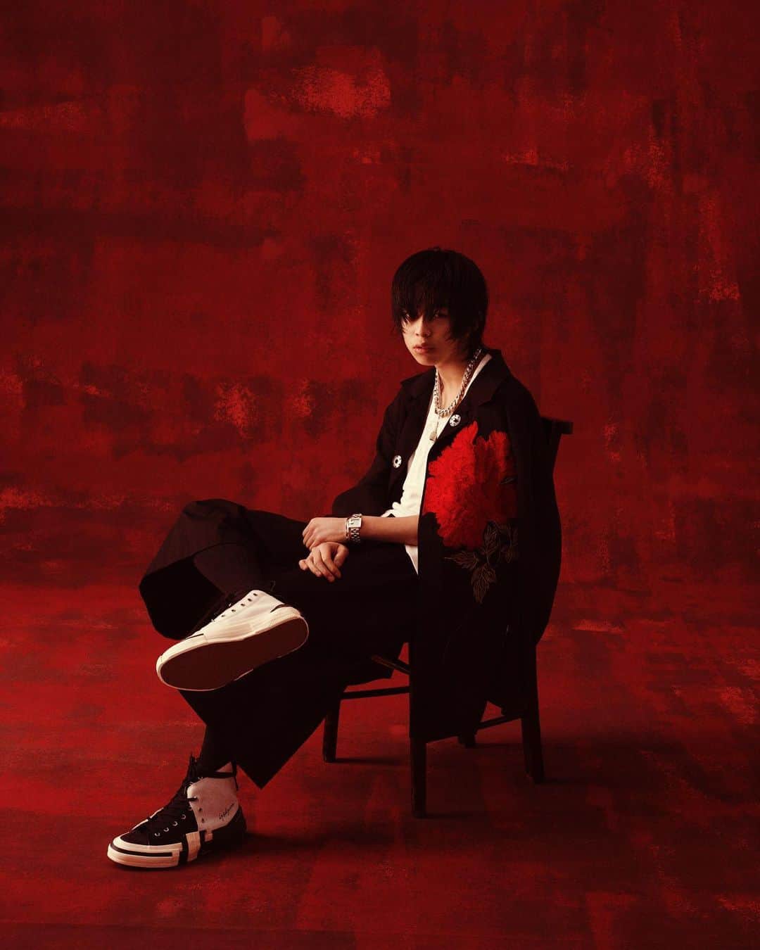のインスタグラム：「Yohji Yamamoto REPLICA Spring/Summer 1996 capsule collection.  Available at the Yohji Yamamoto Aoyama flagship store in Tokyo on May 30.  Model @yoshi.226  #YohjiYamamoto  #YohjiYamamotopourHomme #Menswear #SS96 #REPLICA」
