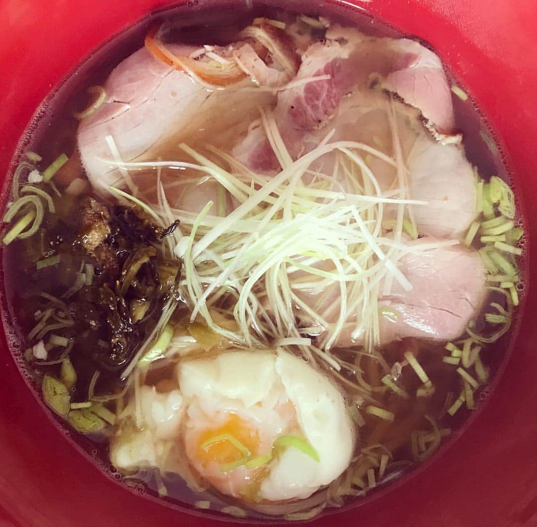 辻仁成さんのインスタグラム写真 - (辻仁成Instagram)「おまたせしました。 昨夜のスープが、こんな感じに！ 今日の京風ラーメン、完成です。」5月29日 20時03分 - tsujihitonari