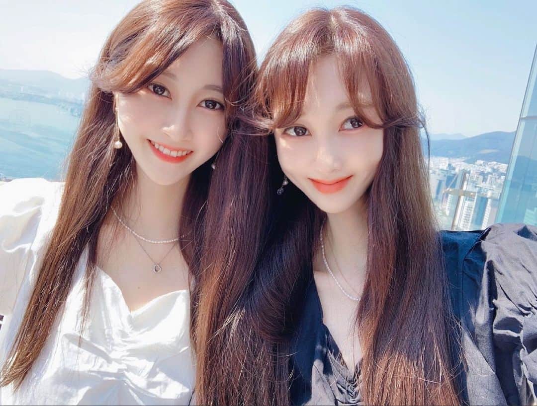 のインスタグラム：「이른아침 얼굴🤍 #부산 #busan #twins」