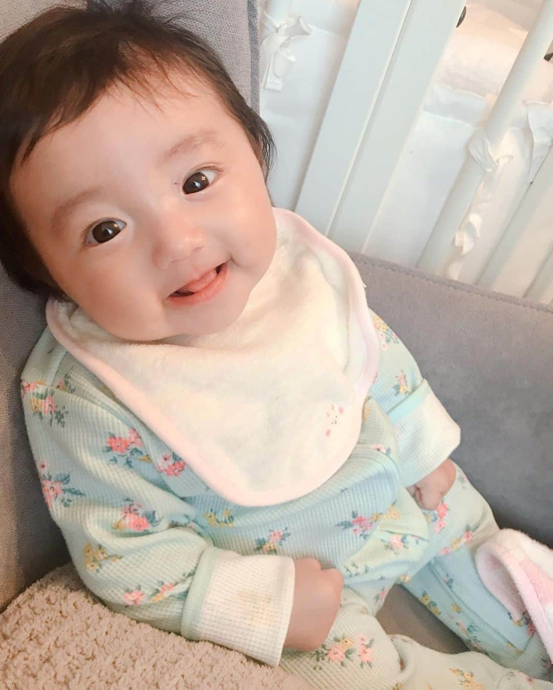 chayさんのインスタグラム写真 - (chayInstagram)「癒し👶💓 chayおばさんはデレデレです。 #姪っ子 ちゃん #赤ちゃん #baby #babygirl」5月29日 21時14分 - chay1023_official