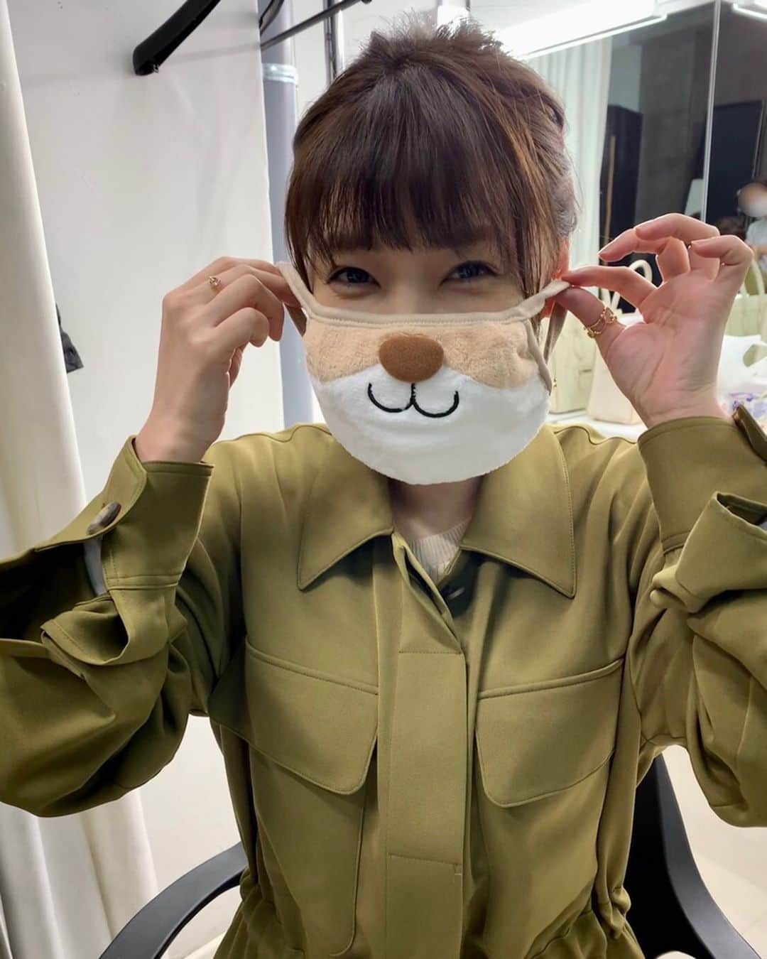 倉科カナさんのインスタグラム写真 - (倉科カナInstagram)「マスクをいただきました♡ ありがとうございます！！！ 使わせていただきます！  多分。うん。。。笑  ごめんなさい😭」5月29日 21時42分 - kanakurashina_official