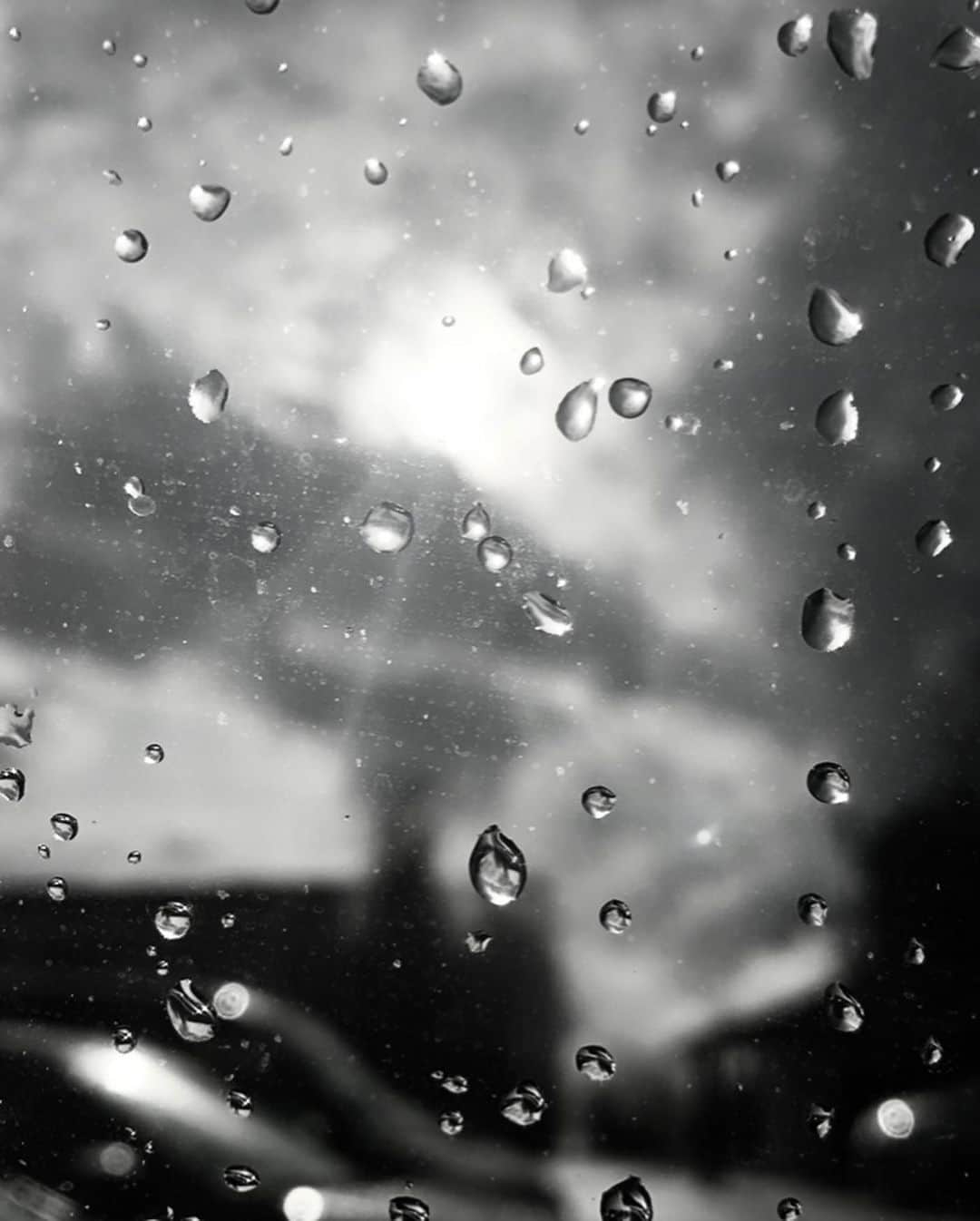 特蕾沙（Teresa）さんのインスタグラム写真 - (特蕾沙（Teresa）Instagram)「a lazy rainy day🌧️」5月29日 22時18分 - teresa_te.official
