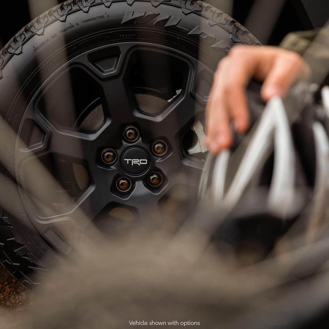 toyotausaさんのインスタグラム写真 - (toyotausaInstagram)「Focus on what's ahead with the #RAV4 TRD Off-Road's Falken Tires.」5月29日 22時21分 - toyotausa