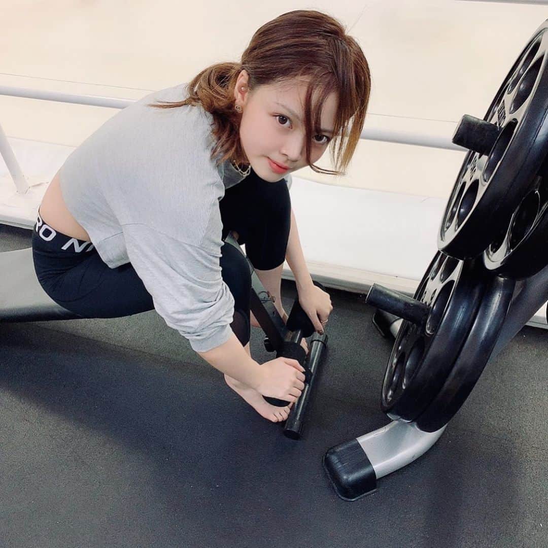 仲本莉絵瑠のインスタグラム：「今日も頑張ったので褒めてください」