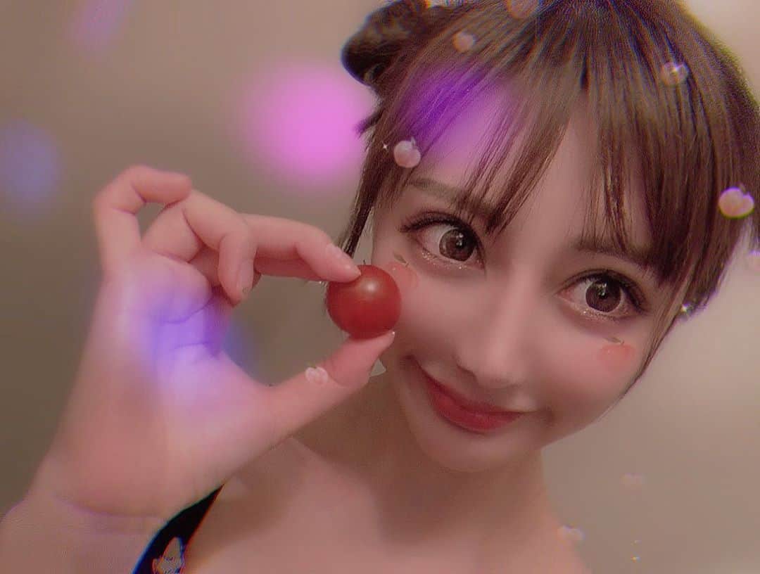 夢咲りおなさんのインスタグラム写真 - (夢咲りおなInstagram)「🍅＋🍅＝👶」5月29日 23時54分 - yumerio0906