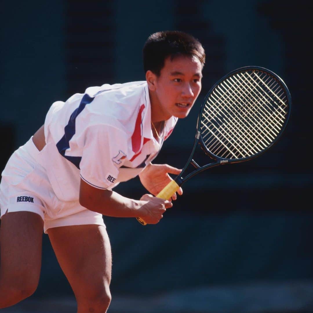 ATP World Tourさんのインスタグラム写真 - (ATP World TourInstagram)「The youngest male player to win a Grand Slam. 👏  17 year old Michael Chang at the 1989 @rolandgarros.」5月29日 23時51分 - atptour