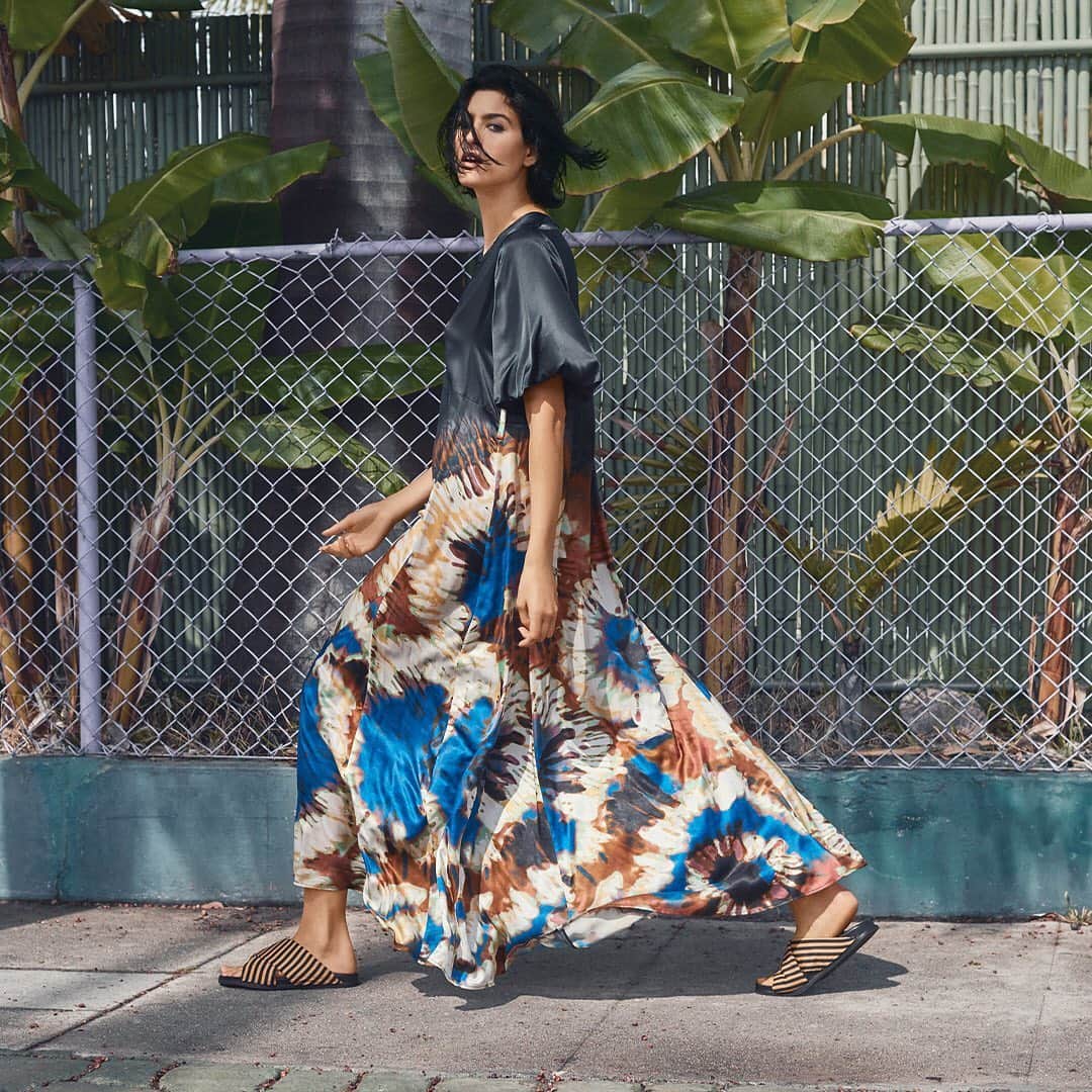 Saks Fifth Avenueのインスタグラム：「You haven't seen tie-dye do this before. @muntheofficial gives an edgy spin to the must wear trend of the summer.」