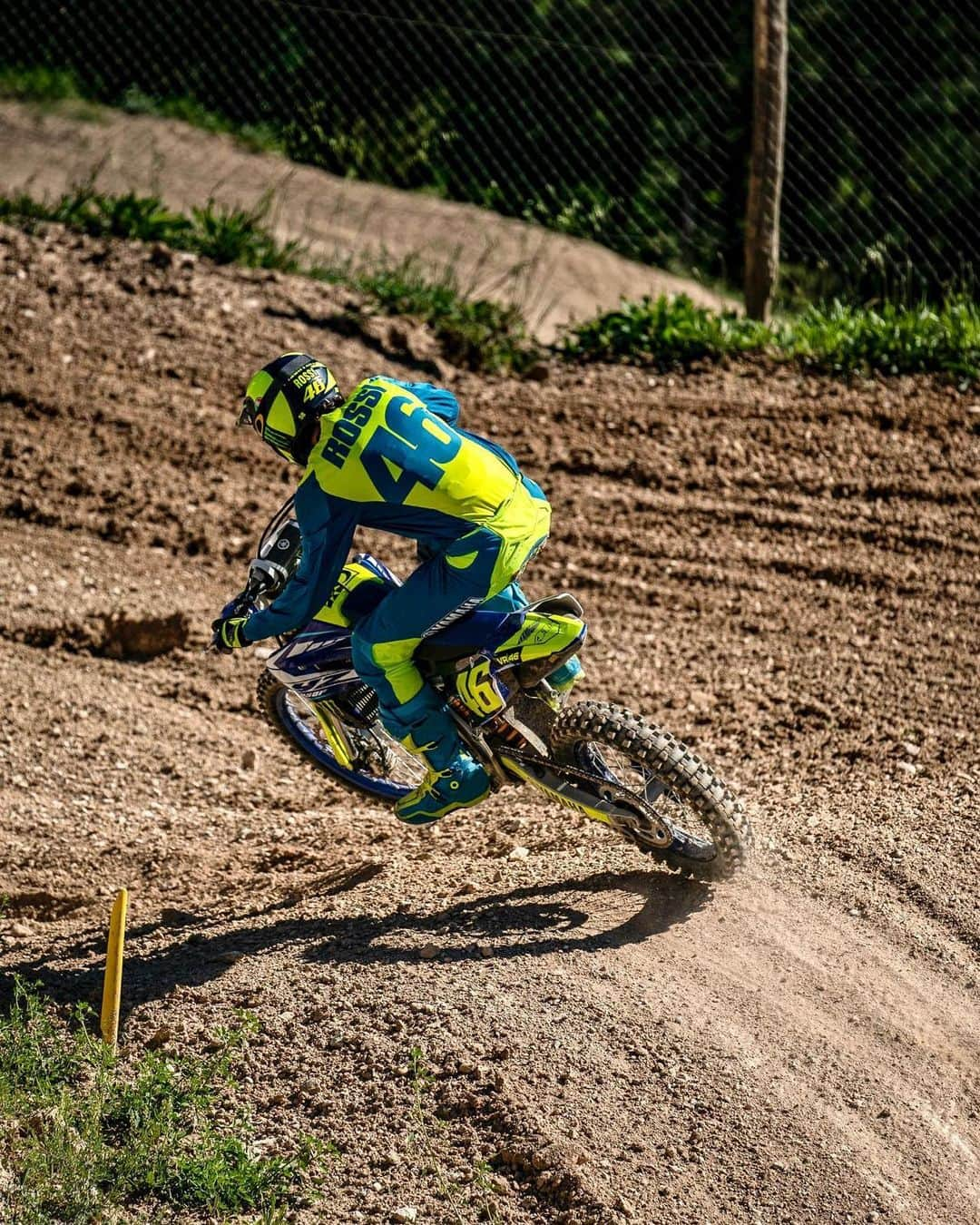 バレンティーノ・ロッシさんのインスタグラム写真 - (バレンティーノ・ロッシInstagram)「Beautiful day of Mx training in Fermignano 📸 @camilss」5月30日 0時10分 - valeyellow46