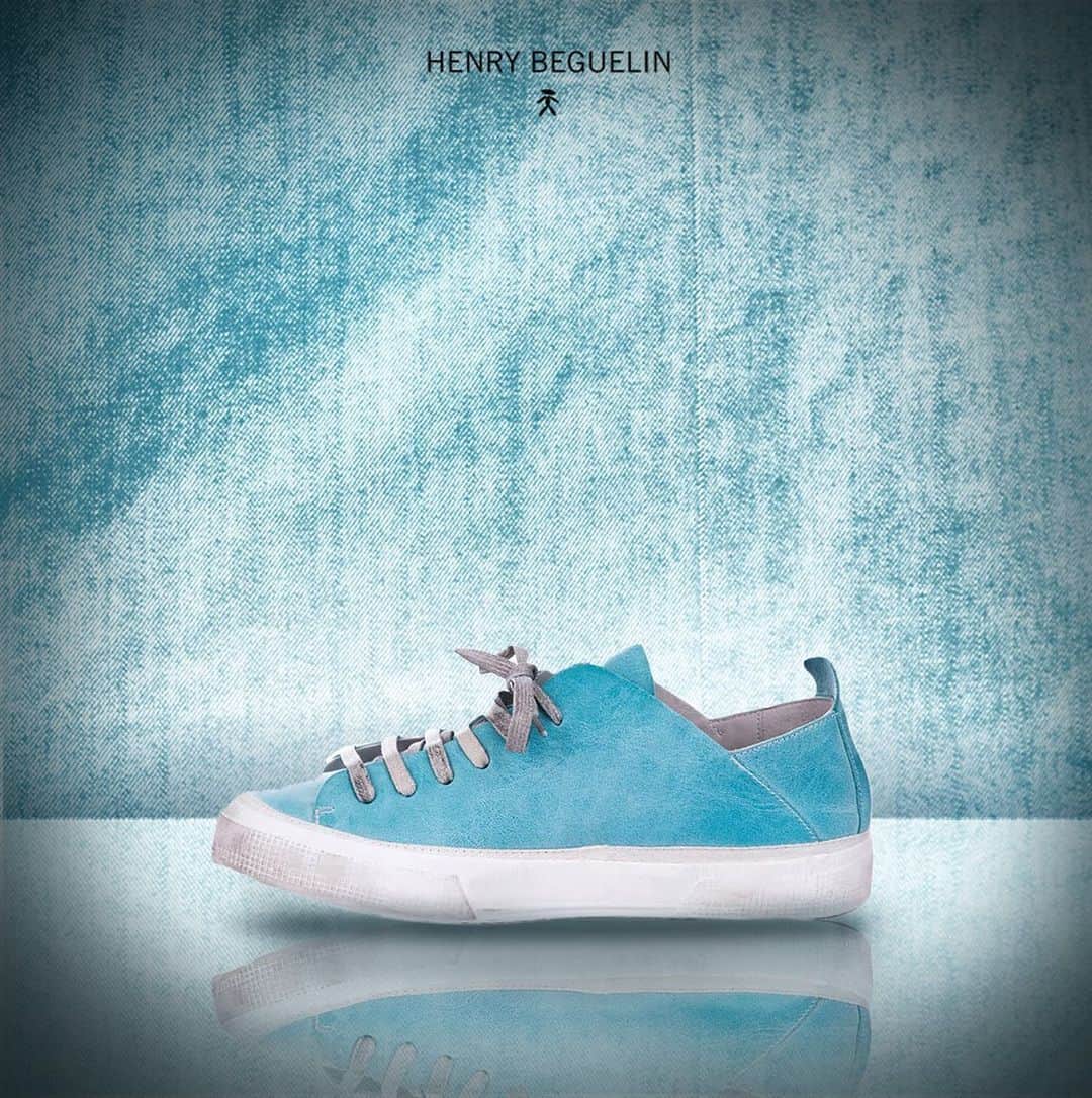 エンリーベグリンのインスタグラム：「Three steps over heaven! ☁️ Another Sky colorway product is now available. #HenryBeguelin Sneaker Sbiancato Sky. #HBSS20」