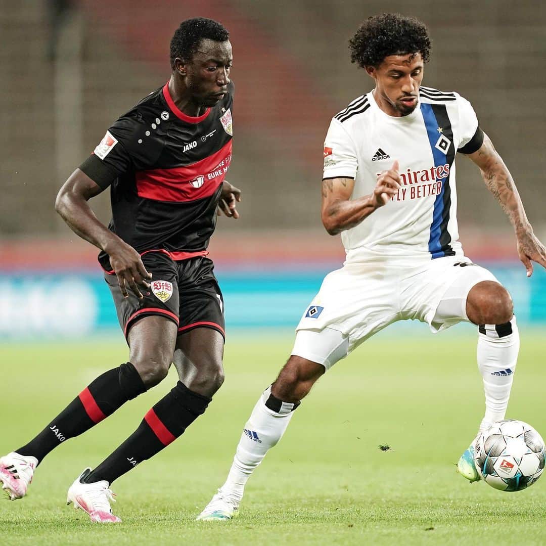 ジェレミー・ドゥツィアクのインスタグラム：「Very disappointing yesterday...now focus with all our energy on the last 6 battles....🔵⚪️⚫️👊🏾 #focus#alltogether#JD8」