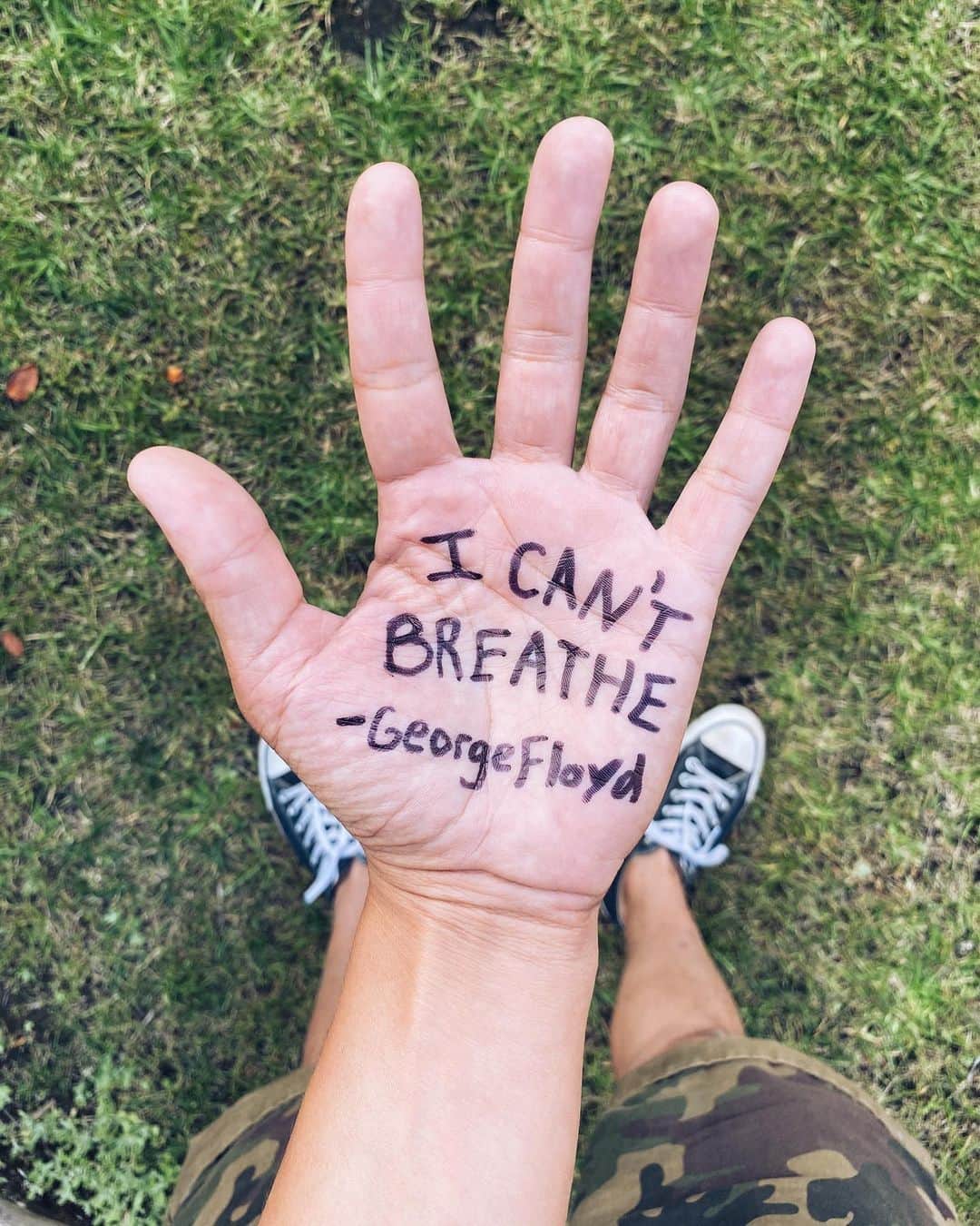 ヴィック・フエンテスのインスタグラム：「This shit has to stop #blacklivesmatter」