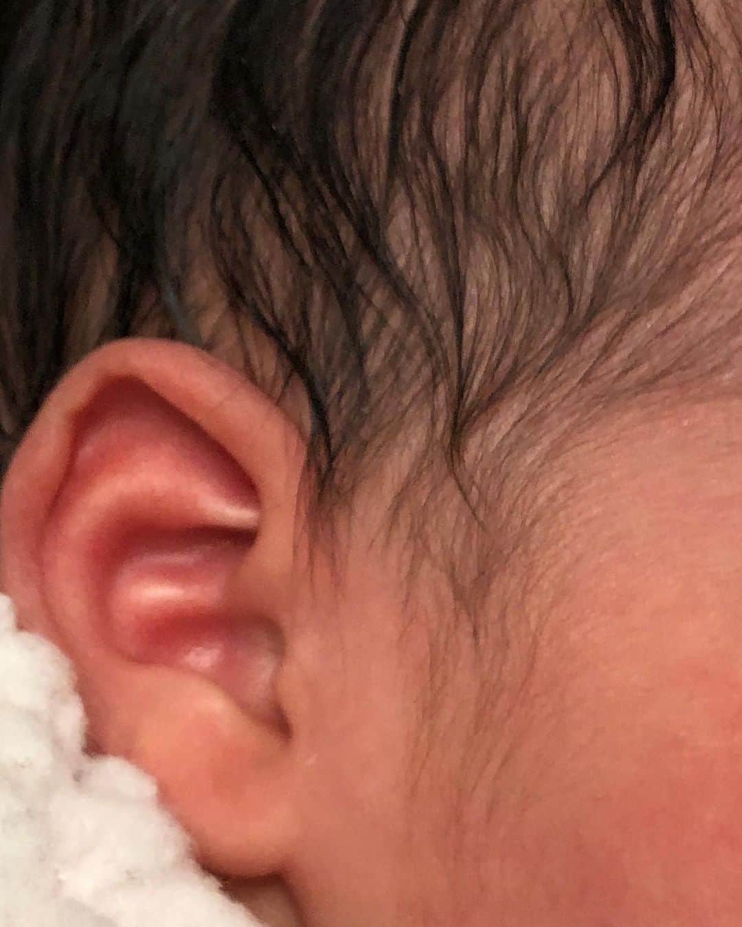 ディジョン・タルトンのインスタグラム：「My nephew is here!!!!! “August Len Talton”- Sad the world you were born into. Excited about how we as a community we will make it better for you! 💙🙏🏽🙌🏾」