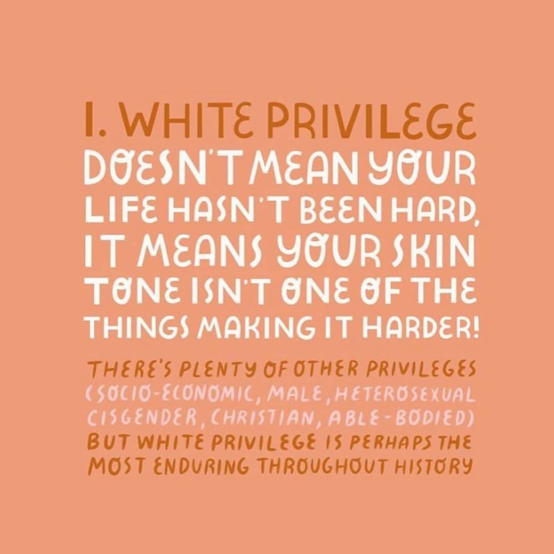 カーミンさんのインスタグラム写真 - (カーミンInstagram)「I love you ♥️ here’s a resource that helped me understand my privilege and how to use it to help others. it’s imperative we have the conversations, sign the petitions, donate, and #PULLUP.」5月30日 11時32分 - qveenherby