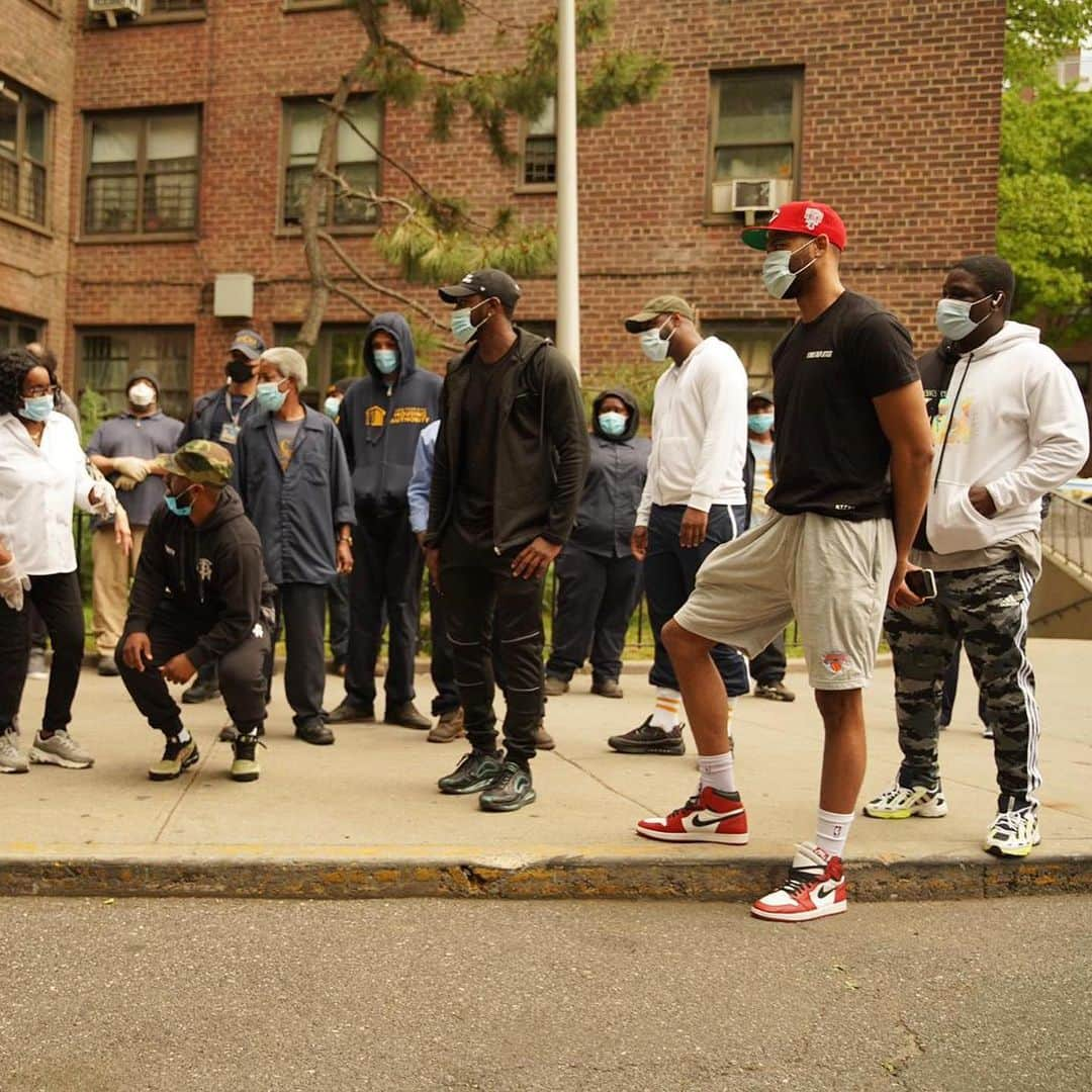 さんのインスタグラム写真 - (Instagram)「Thank You NYCHA First Responders ❤️🦾 #Brooklyn #NYC #Love #NYCHA #PSA3 #TGF 📸 @befreaky」5月30日 3時50分 - tajgibson