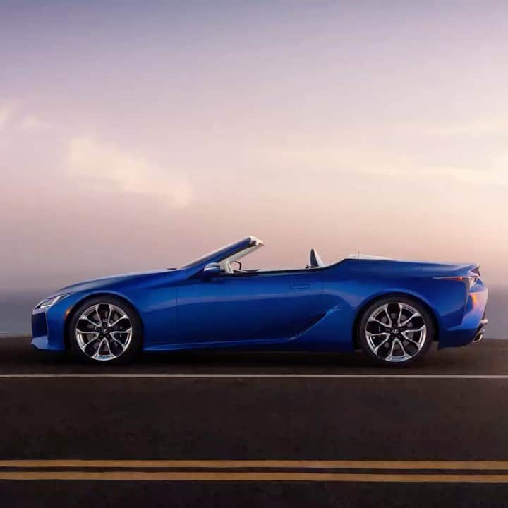 Lexus USAのインスタグラム：「Summer Body ✅」