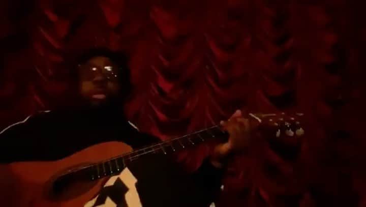 ワイクリフ・ジョンのインスタグラム：「I can’t breathe... mountain tops and bus stops echo he can’t breathe... Floyd is lying face down on the concrete. We cant breathe... Seems like these videos stay on Repeat... memories of gentle folks on these streets,  tears they hurt my eyes the gas is burning but my T shirt says that Sandra bland was here then Disappeared. Who is to blame them sons of Cain... Headline headline read all about it they hunted down Ahmaud like savages.... the murder was so natural they recorded it.... everybody thinking they next ....headline headline read all about it Breonna Taylor eight times shot down we ain’t even safe in our own homes... We can’t breathe . . . #GeorgeFloyd #ICantBreathe #Minneapolis #JusticeforGeorgeFloyd」