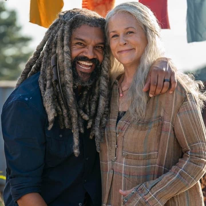 The Walking Deadさんのインスタグラム写真 - (The Walking DeadInstagram)「A King with his Queen. #TWD 🔄: @kharypayton」5月30日 8時47分 - amcthewalkingdead