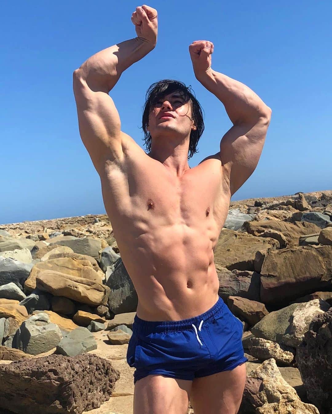 Jeff Seidさんのインスタグラム写真 - (Jeff SeidInstagram)「Kinda been MIA the past couple months just doing what I love & focusing on my goals everyday. These progress pics are from the first month of my bulk, so this will be called the bulking chronicles episode 1 lool @vqfit」5月30日 9時05分 - jeff_seid
