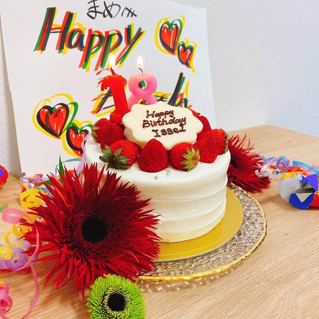 【公式】JO1さんのインスタグラム写真 - (【公式】JO1Instagram)「Happy birthday 豆ちゃん！  今日で18歳になりました！ 最高の1年になりますように🐶  #HappyMameDay #豆原一成 #mameharaissei #JO1」5月30日 21時37分 - official_jo1