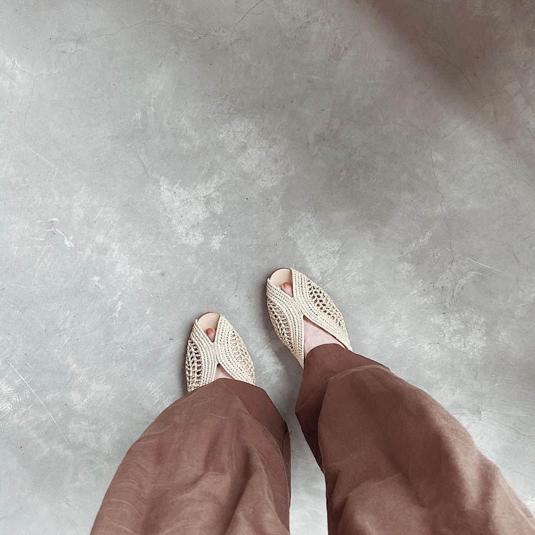 MIKI OKAMOTOさんのインスタグラム写真 - (MIKI OKAMOTOInstagram)「⁣ ⁣ sandal の季節、、♡⁣ ⁣ foot nailがまだの方はぜひ🥺❥⁣ @k_inails_rrr 可愛くしてくれてありがとう‪⸜‪‪☺︎‬⸝‬‪‪⁣」5月30日 21時34分 - __.nail.mk