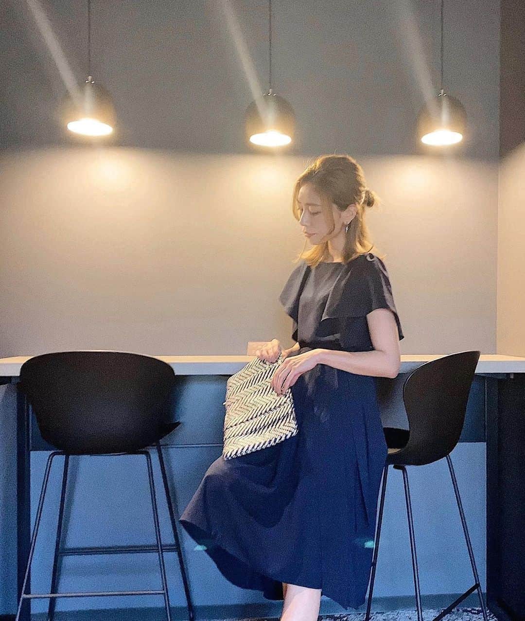 石黒美帆のインスタグラム：「*﻿ きれいめセットアップは﻿ @ruirueboutique_official のもの♡﻿ ﻿ ﻿ ワンピースに見えるのでオケージョンシーンにもピッタリ☺️#ruirueboutique にはイベント時に使いたいお洋服から普段使い出来るものまで種類豊富です✨﻿ ﻿ ﻿ #PP#fashion#fashionstyle#fashiongram#instafashion#outfit#ootd#dailylook#패션#오오티디#ファッション#コーデ#ルイルエブティック#オケージョン#結婚式コーデ#二次会コーデ」
