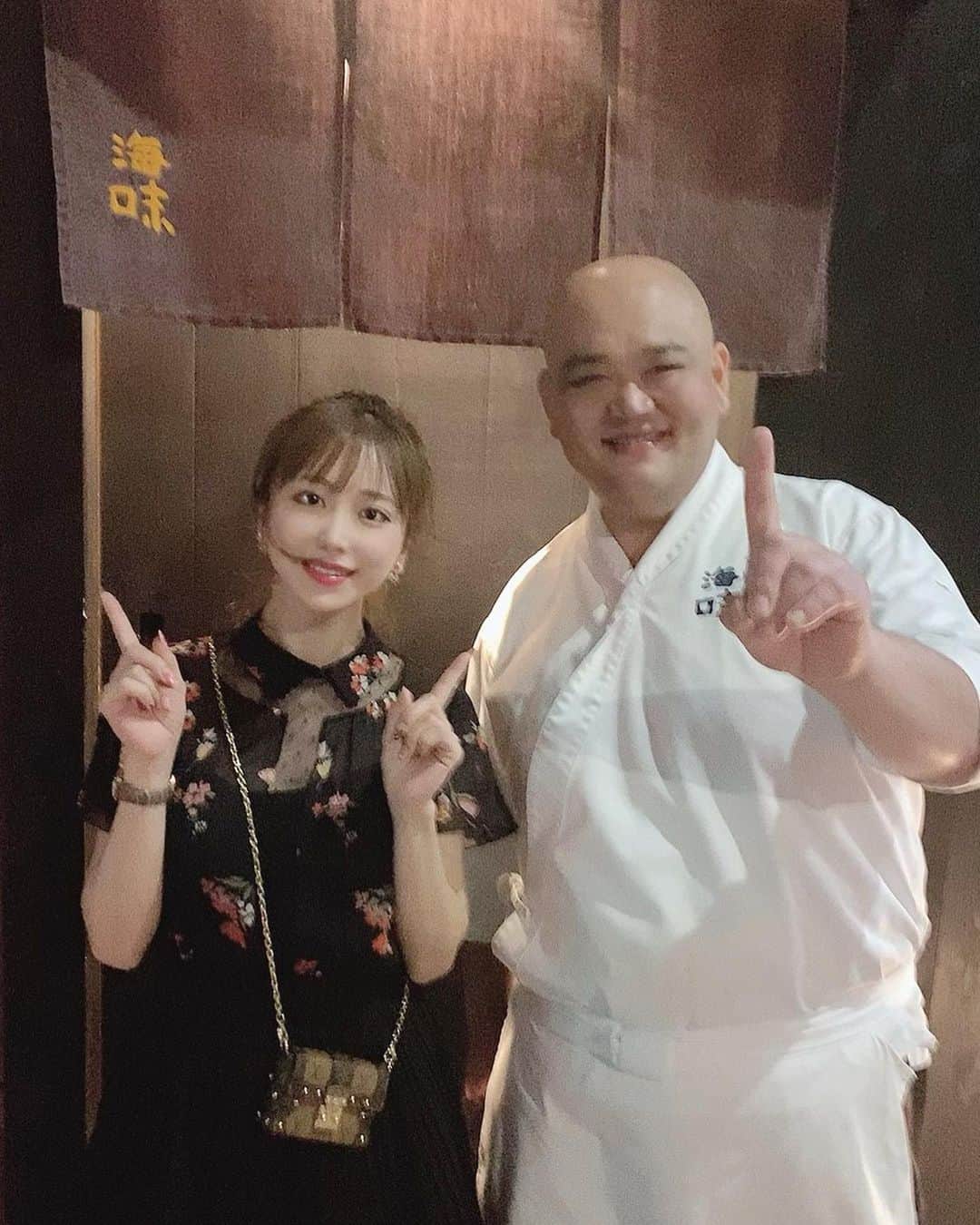 伴かなみのグルメインスタ