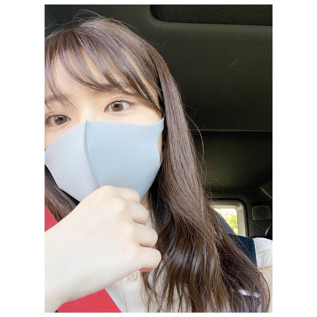 渥美友里恵のインスタグラム：「「キープディスタンス！」﻿ ﻿ 徐々に日常が戻ってきていますね☺︎﻿ ﻿ またお仕事が出来るありがたさを感じてます﻿ ﻿ ﻿ とはいえまだまだ気は抜けないので﻿ 撮影以外はちゃんとマスクしてます！ みなさんもしっかり予防して気をつけましょうね🔖﻿ ﻿ ﻿ #マスクショット﻿  #渥美友里恵 ﻿ ﻿」