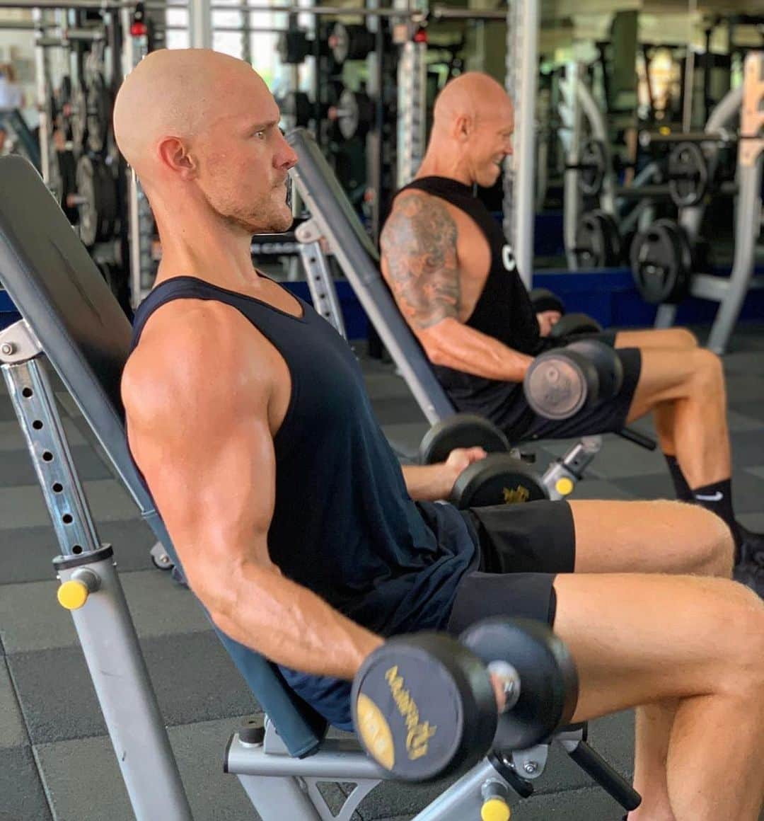 マイケル・クリムさんのインスタグラム写真 - (マイケル・クリムInstagram)「Bring back the “Super Saturday’s” @michael_cantwell it’s been too long! #pump #swole #fitness #skinfitness @klimbymichaelklim」5月30日 13時22分 - michaelklim1