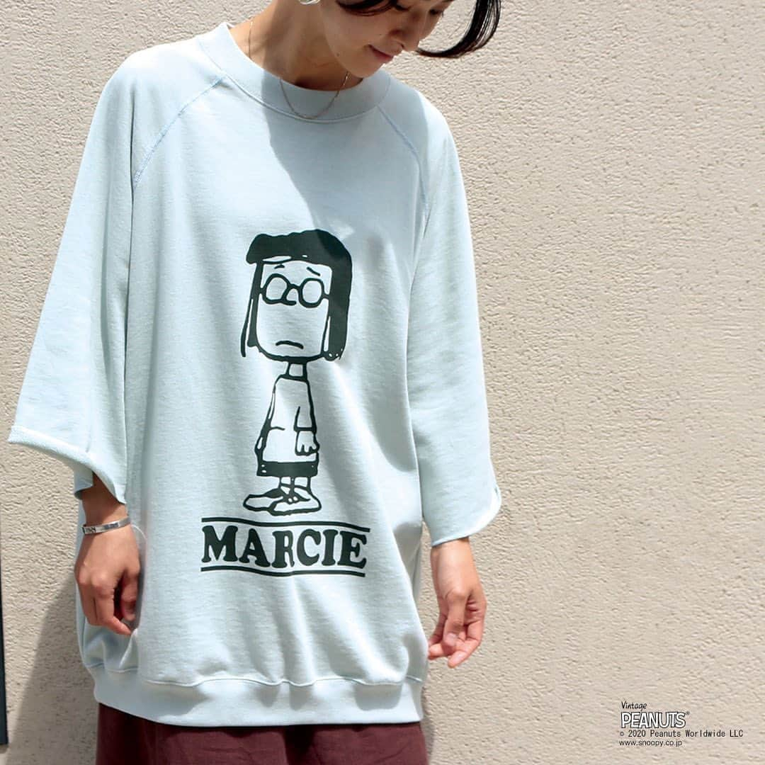 JOURNAL STANDARD relumeさんのインスタグラム写真 - (JOURNAL STANDARD relumeInstagram)「PEANUTS×SPORTSWEAR for JOURNAL STANDARD relume﻿ ﻿ いよいよ入荷！！﻿ ﻿ PEANUTSの人気キャラクター「MARCIE」、「FRANKLIN」、「PIGPEN」のアートワークをプリントした半袖スウェットが登場。﻿ ﻿ 淡いカラーリングのボディとアーカイブからチョイスした絵柄が絶妙のマッチング。﻿ ﻿ ボディの質感やラグランスリーブの仕様など、こだわりのヴィンテージ感を演出しました。﻿ ﻿ ﻿ ※スタッフ158cm、Lサイズ着用﻿ ﻿ ﻿ ﻿ ﻿ #peanuts﻿ #sportswear﻿ #marcie﻿ #franklin﻿ #pigpen﻿ #sweatshirt﻿ #vintagelike﻿ #journalstandardrelume﻿ #relume﻿ #unisex﻿ #baycrews」5月30日 13時56分 - js_relume