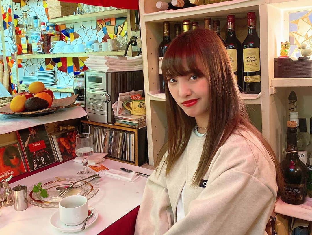 飯窪春菜のインスタグラム：「😏😠😗 ・ ・ いつかのふざけてる時の私。 まだ前髪があるなあ！ ・ ・ ・ @nanbashiho  #南波志帆 さんといる時の #いつもふざけちゃう #会いたいなあ  #はるなの毎日  #飯窪ってる」
