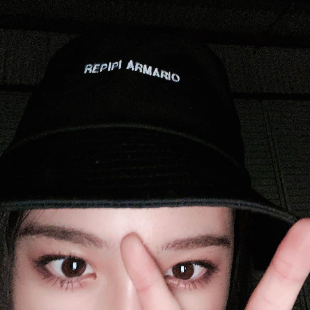 のインスタグラム：「…﻿ ﻿ まつ毛ばさばさーーーっとするのが好きです👁﻿ ﻿ ただの興味本位なんだけど、﻿ ﻿ 地雷メイクってあるじゃないですか…？﻿ ﻿ 地雷メイクをしてる方って本当に可愛いと最近思います🎀﻿ ﻿ してみようかな〜なんて、、、、﻿ ﻿ そんなキャラじゃないから自分でも想像出来ない︎︎︎👧🏻﻿ ﻿ するかも、しないかも、するかも、、、(？)﻿ ﻿ …﻿ #若林真帆」