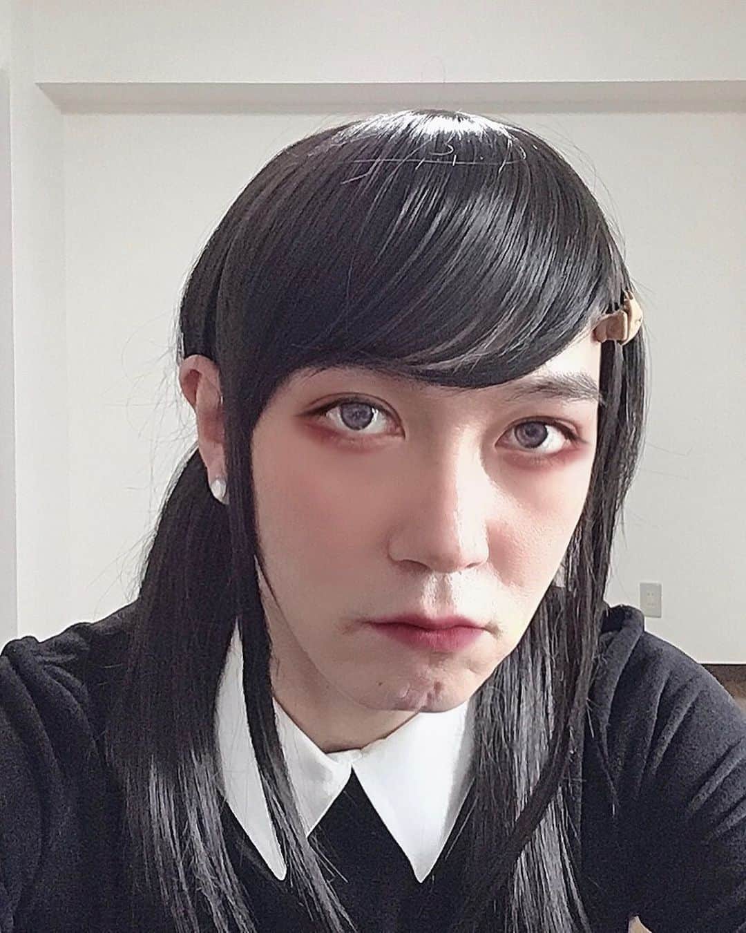 のインスタグラム：「【今日の一変化】 地雷女。 #地味ハロウィン  #可愛い  #やたらとほのめかす  #とにかくかまってほしい  #自撮り狂い  #承認欲求の化け物  #令和の怪物  #情緒がすごい  #サンリオ大好物  #ピンクモンスターをストローで飲むタイプ  #とにかく既読無視が許せない  #取り立て屋並の鬼電  #鬼滅の刃好きさんと繋がりたい  #グミしか食べない  #今日の一変化」