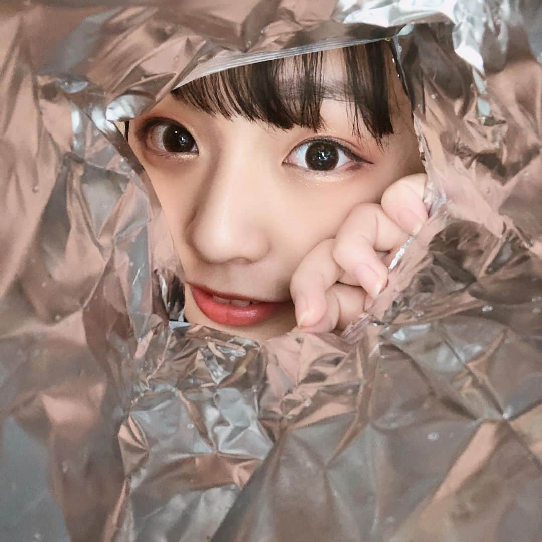 尾野寺みさのインスタグラム：「﻿ ﻿ ﻿ 大丈夫？映えてる？﻿ ﻿ ﻿ #ポテチ映え #薯片袋﻿ #薯片袋子拍大片﻿ #薯片袋拍照﻿ ﻿ #自撮り #selfie﻿」