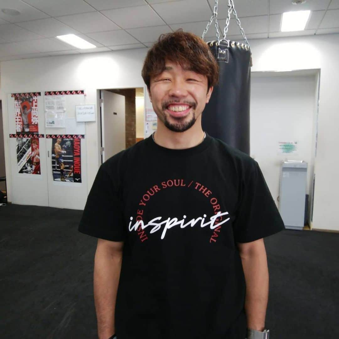 八重樫東のインスタグラム：「本日もインスピリット#inspirit_Japanの新作Tシャツとってもいい感じです(´∇｀) 大橋ジムも6月から再開です！ #八重樫東 #inspirit_Japan #新作Tシャツ #大橋ジム #再開」