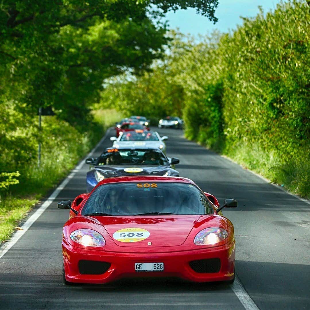 Ferrari APACさんのインスタグラム写真 - (Ferrari APACInstagram)「Reigniting the Prancing Horse passion with a look back at the 2019 #Ferrari Tribute to 1000 Miglia. The charm of this timeless event was amplified by the roar of Ferrari models on Italy’s picturesque roads.」5月30日 18時01分 - ferrariapac