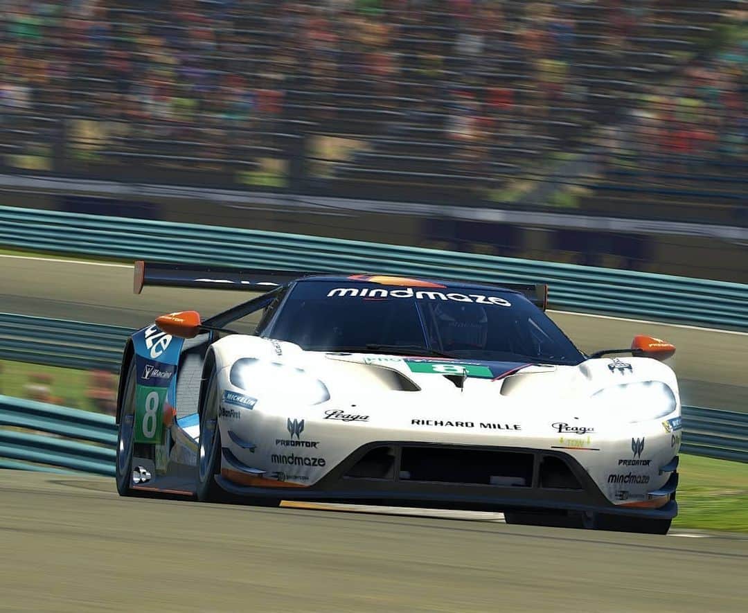 ロマン・グロージャンのインスタグラム：「Let's go racing with @r8gesports tomorrow for the Sports Car Open 6 hours of the Glen. Follow us on twitch (link in bio) #esports #simracing #fun」