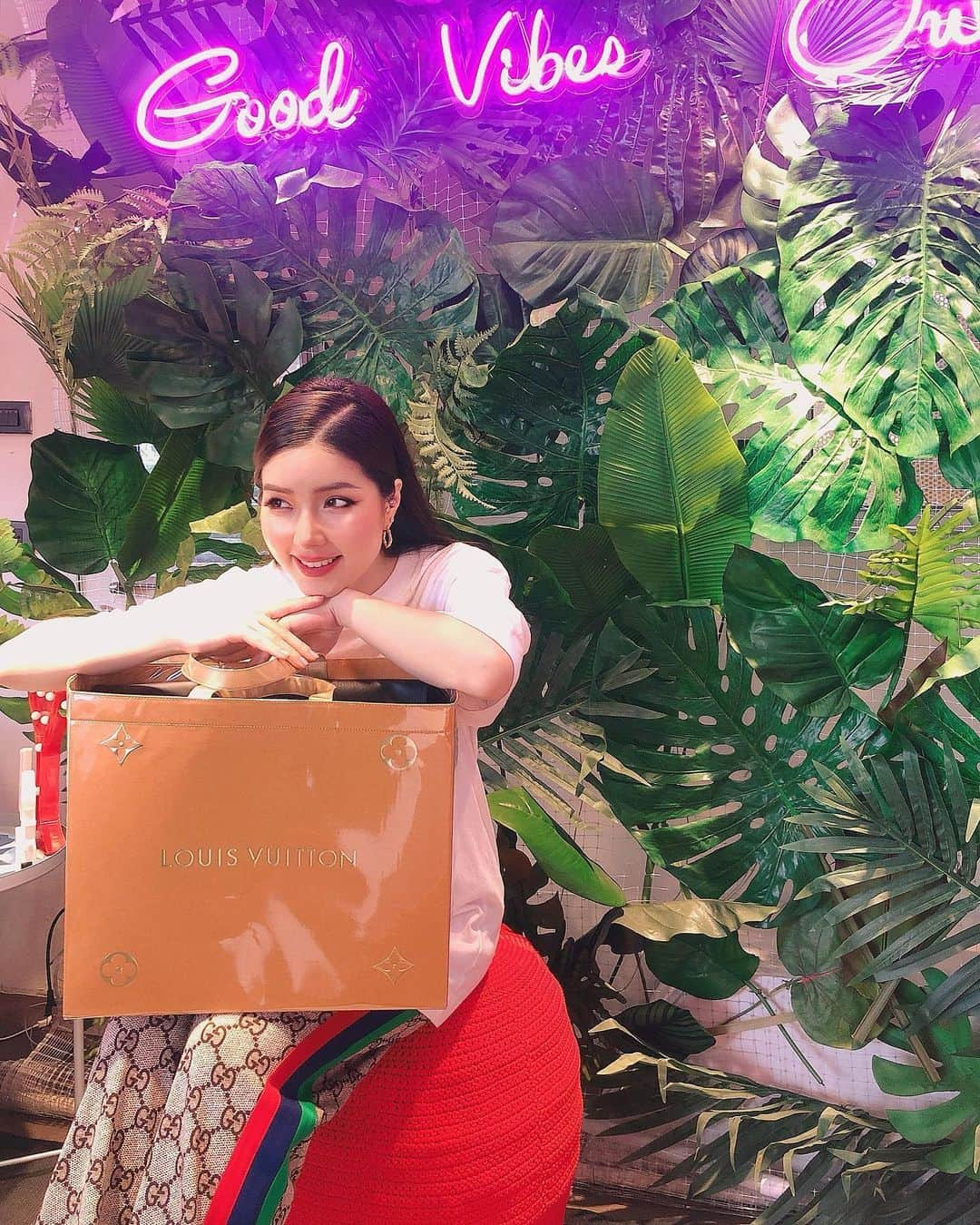 GYEON SEOさんのインスタグラム写真 - (GYEON SEOInstagram)「_* 🛍🌿🧡 . . @reusebag_th」5月30日 19時15分 - queengyeon