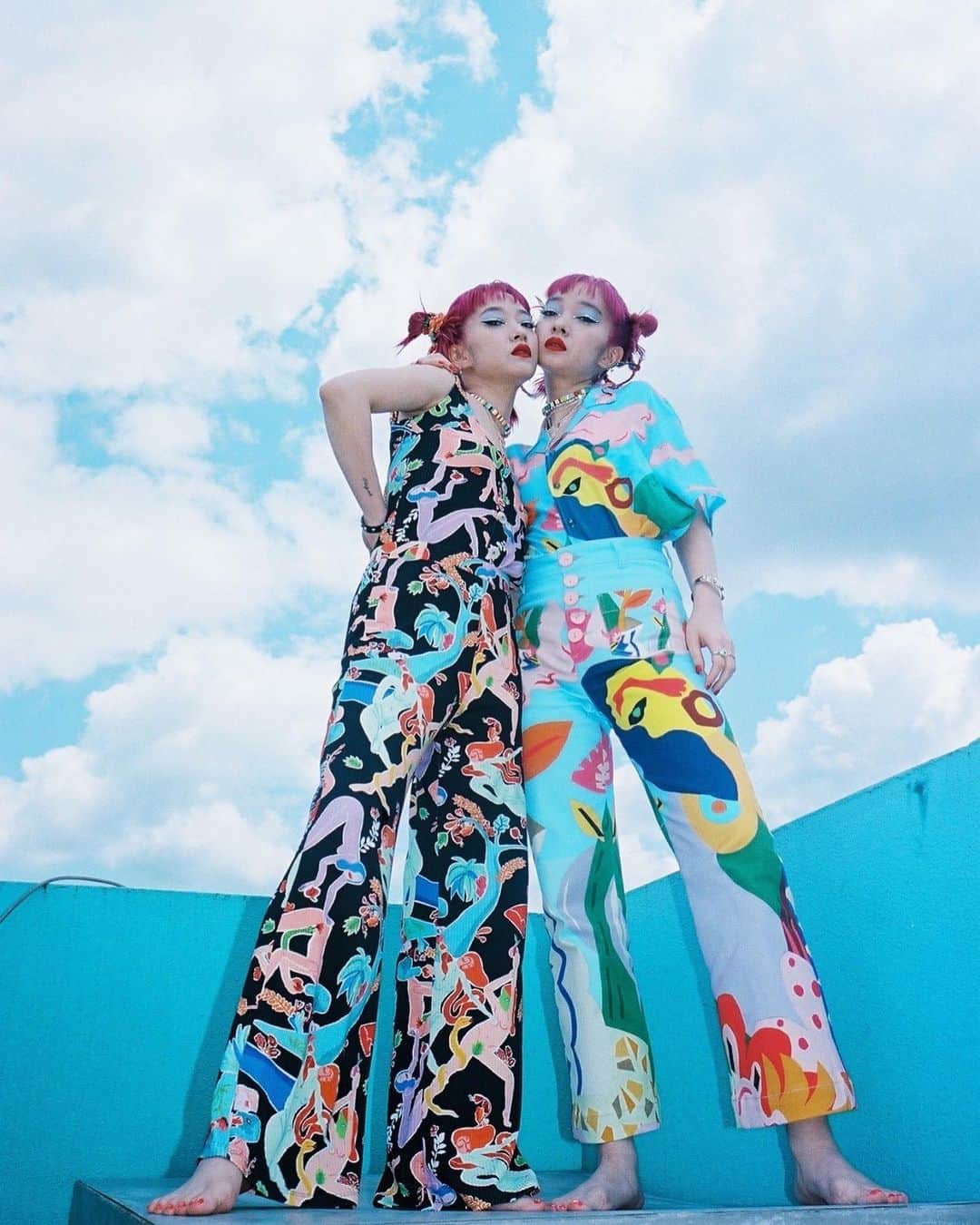 AYAさんのインスタグラム写真 - (AYAInstagram)「I feel summer in the air🌴☀️🏄🏼‍♀️ @mirandamakaroff × @desigual  Photo by @fiiiiiish  Hairmake by @katohairmake  #mirandalovesdesigual ❤️」5月30日 19時32分 - ayaxxamiaya