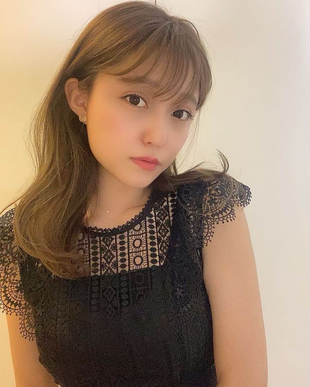 堤ゆきみのインスタグラム：「お友達の美佳ちゃんがつくってる《まあるいピアス @ametaro33》がかわいい🥺Tシャツスタイルにも合うニュアンスアクセサリー。そしてとっても軽くて耳が疲れないからずーっとつけてられる...🥺」
