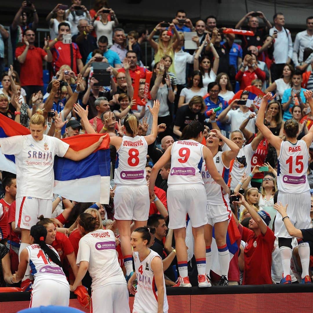 FIBAさんのインスタグラム写真 - (FIBAInstagram)「5 years ago today, @kssrbije 🇷🇸 celebrated their 1st @EuroBasketWomen 🏆」6月28日 23時04分 - fiba