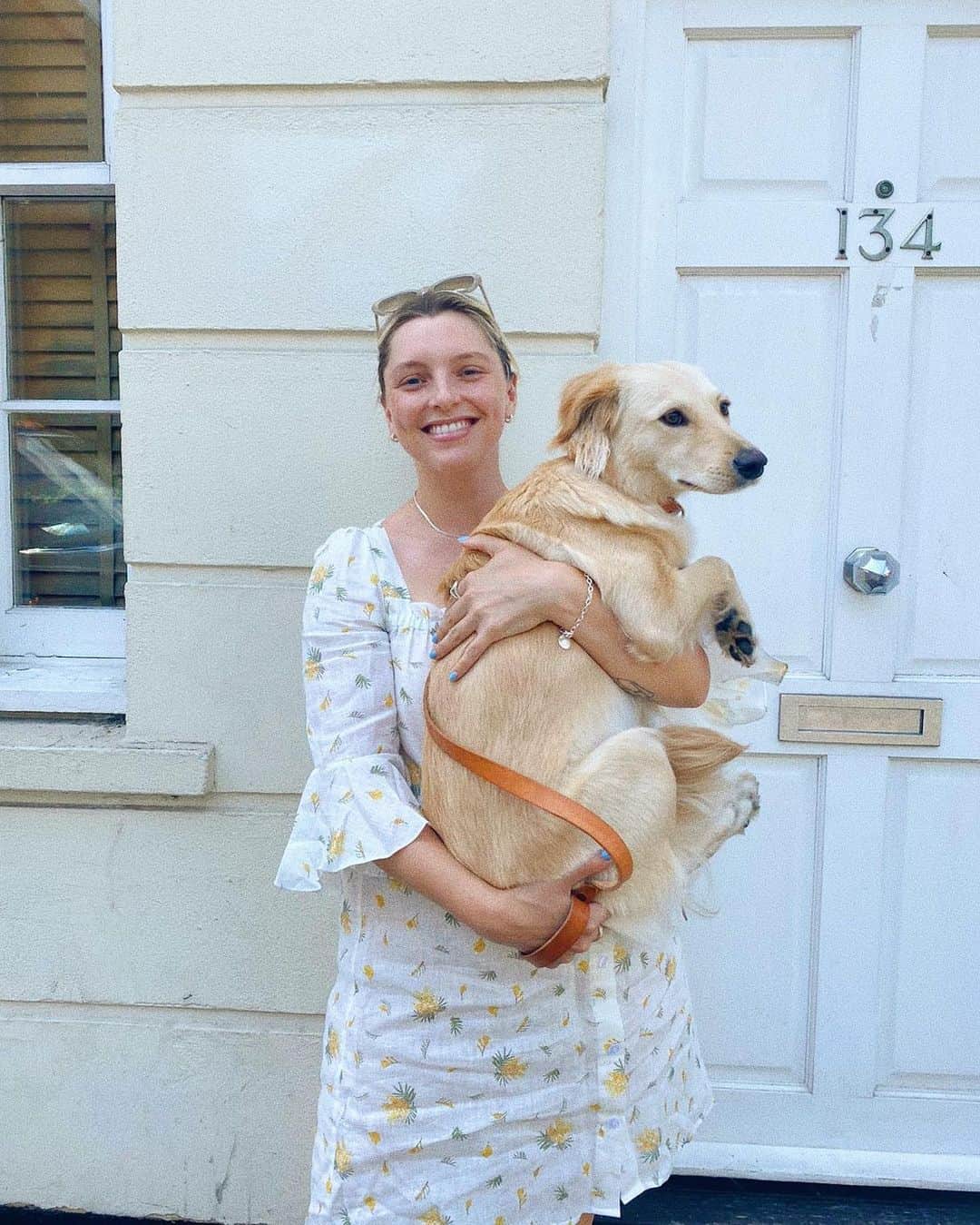 Estée Lalondeのインスタグラム：「She just kept growing 🥰 @doggonamedeffie」