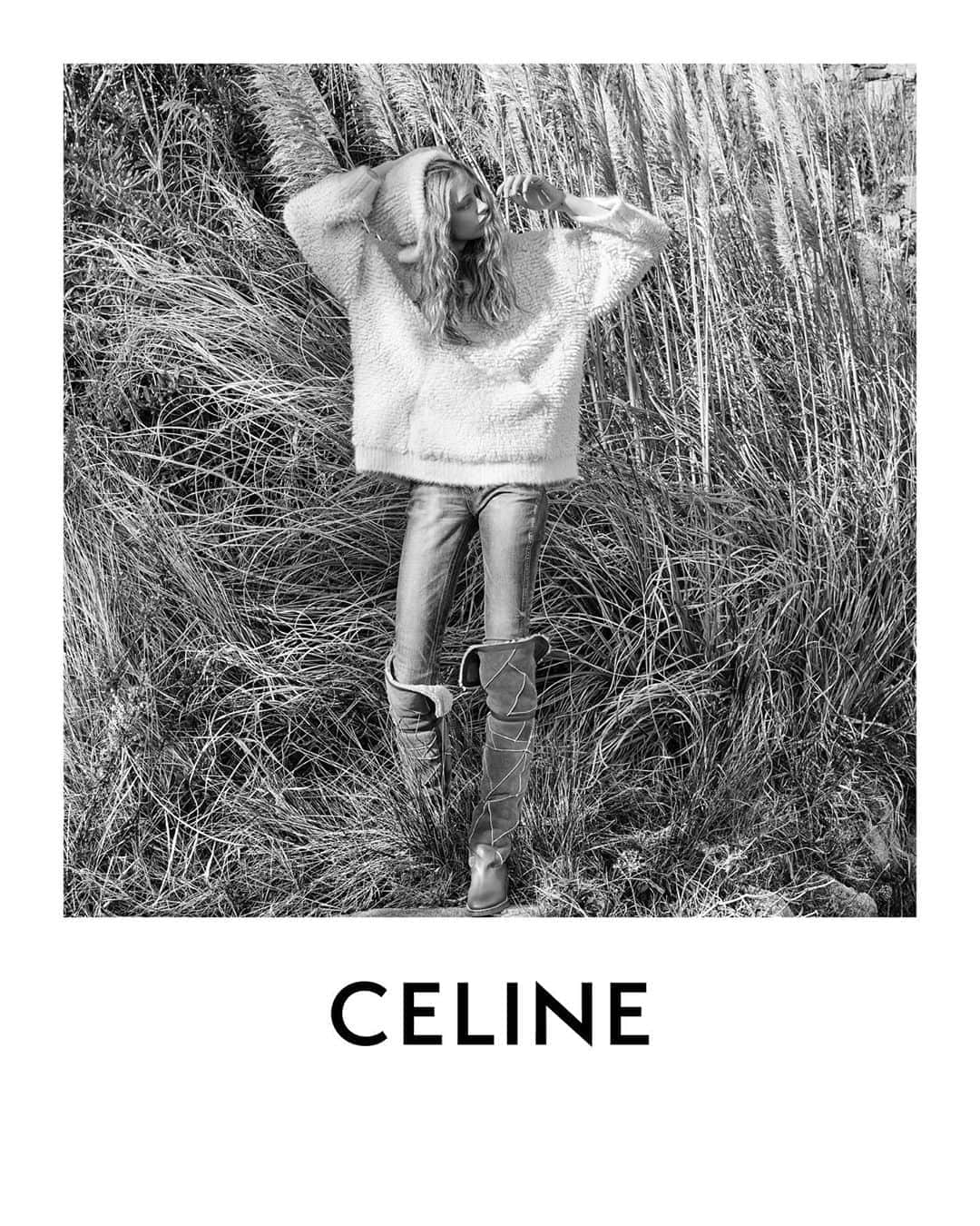 Celineさんのインスタグラム写真 - (CelineInstagram)「CELINE WINTER 20 PART 1 CELINE KNITWEAR  COLLECTION AVAILABLE IN STORE AND AT CELINE.COM JULY 2020  ANNA FRANCESCA PHOTOGRAPHED BY @HEDISLIMANE IN SAINT-TROPEZ IN NOVEMBER 2019  #CELINEBYHEDISLIMANE」6月29日 0時13分 - celine