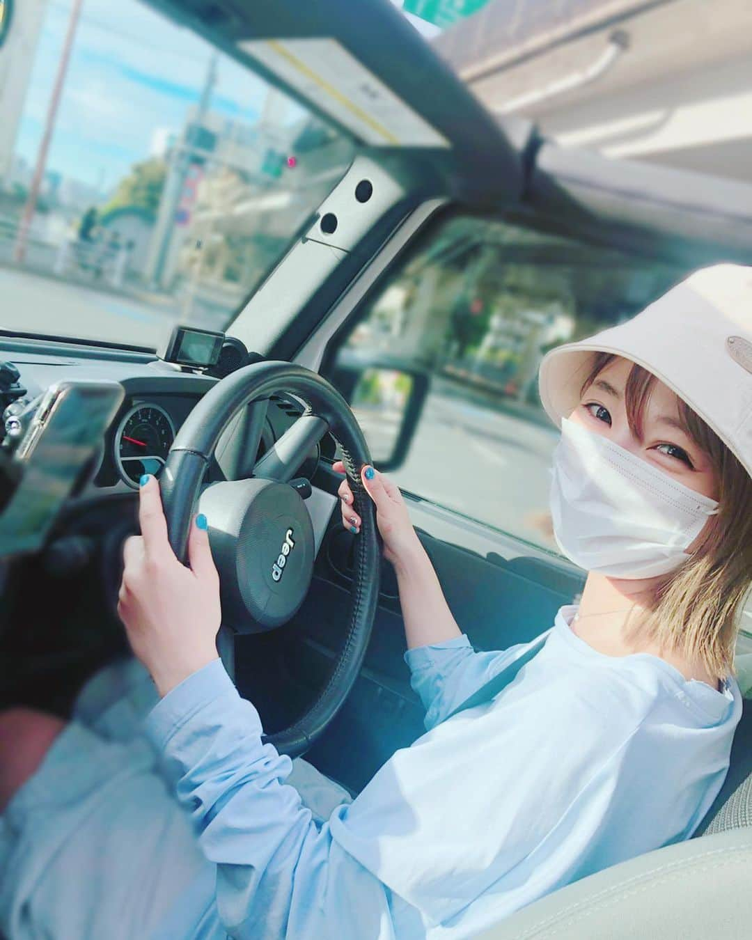 山内あいなさんのインスタグラム写真 - (山内あいなInstagram)「青空ドライブ🚗🤍🚗🤍﻿ 天気が良かったのでドッグランへ﻿ 行ってきたよ🐶🌈﻿ ﻿ おすすめのドライブコースありがとう🤍﻿ 次は遠出したいなぁ☺️✨✨﻿ ﻿ #jeep﻿ #jeepwrangler ﻿ #jeepのある生活 ﻿ #jeepgirl﻿ #jeeplife﻿ #ジープ﻿ #ジープラングラー﻿ #ジープ女子」6月28日 15時43分 - ainayamauchi3131