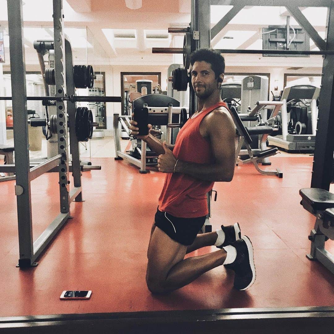 フェルナンド・ベルダスコのインスタグラム：「SUNDAY MORNING WORKOUTS」