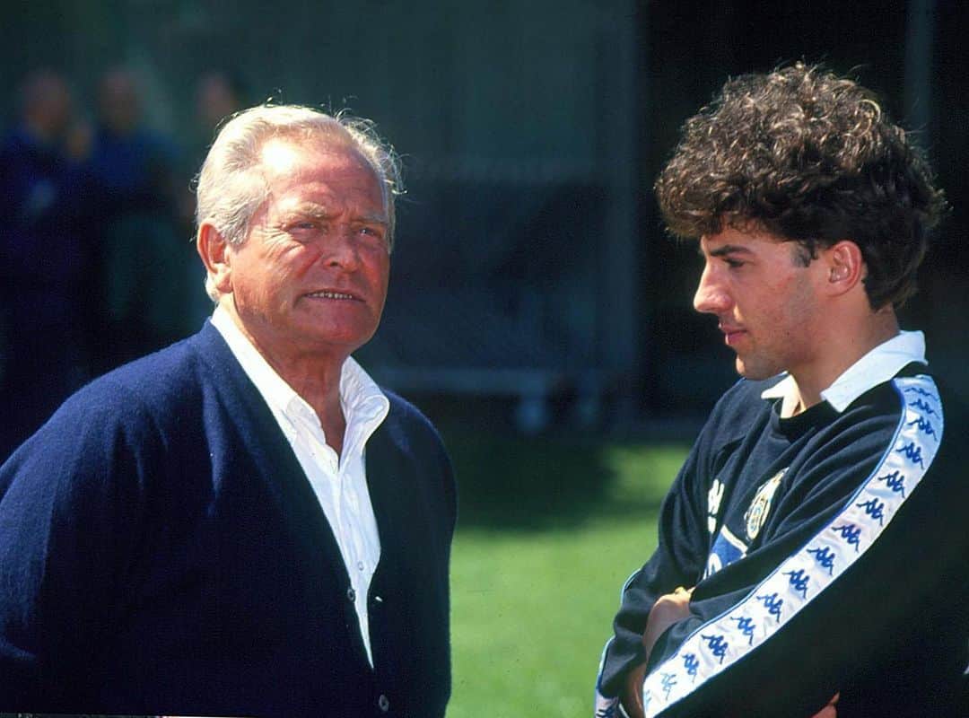 アレッサンドロ・デル・ピエロのインスタグラム：「Sognavo la maglia della @juventus assai prima che Boniperti mi portasse a Torino.  Il 28 giugno 1993 il Presidente mi faceva firmare il mio primo contratto e mi ricordava che “vincere non è importante, è la unica cosa che conta”. #ADP10」