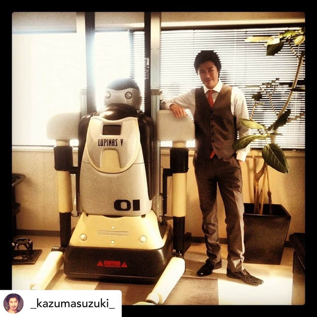 鈴木一真さんのインスタグラム写真 - (鈴木一真Instagram)「6/29(Mon) 9PM〜CX系 「 #鍵のかかった部屋 /特別編  硝子のハンマー/後編」 株式会社ベイリーフ社長 荏原雅樹役で出演致します⚡︎ 演出は #ライアーゲーム の #松山博昭 さん✴︎ぜひ  #大野智 #戸田恵梨香 #佐藤浩市 #玉木宏 #鈴木一真 #宇梶剛士 #丸山智己 #本田翼 #能年玲奈 #鍵のかかった部屋 #嵐 #敬称略 #ARASHI #KazumaSuzuki」6月28日 16時50分 - _kazumasuzuki_