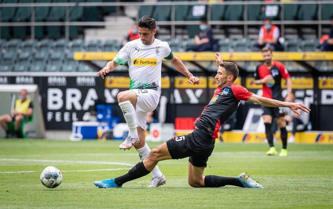 ヘルタ・ベルリンさんのインスタグラム写真 - (ヘルタ・ベルリンInstagram)「Per Skjelbred, Marko Grujic und Alexander Esswein absolvierten beim Saisonfinale in Gladbach ihre letzten Minuten mit der blau-weißen Fahne auf der Brust. 🔵⚪️ Wir sagen: Danke, Männer! 🙌🏼 . . #bundesliga #bmgbsc #skjelbred #grujic #esswein #abschied #danke #herthaner #berlin #hahohe #herthabsc」6月28日 16時58分 - herthabsc