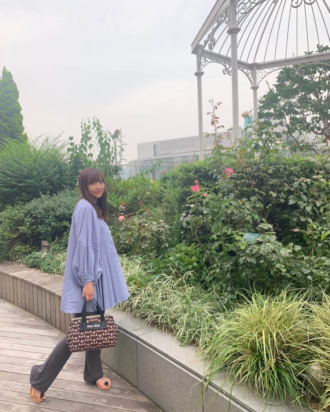 渥美友里恵のインスタグラム：「「🌿」﻿ ﻿ tops﻿ @snidel_official  pans﻿ @snidel_official  bag﻿ @miumiu  shoes﻿ @odetteeodile ﻿ ﻿ #fashion #ootd #渥美友里恵」