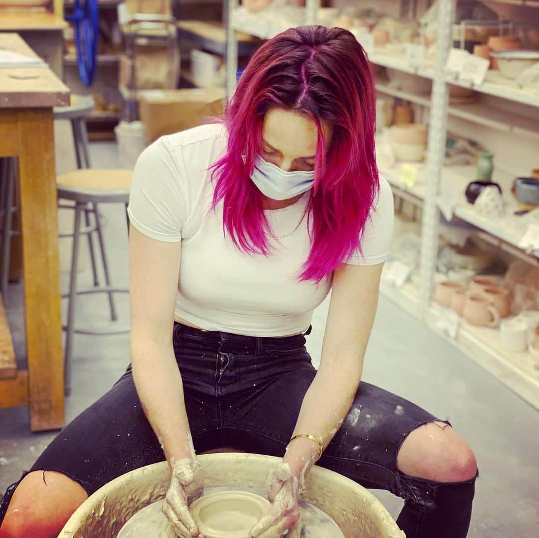 ルビー・ローズさんのインスタグラム写真 - (ルビー・ローズInstagram)「Pottery class with the coolest cat I know @caitylotz」6月28日 17時39分 - rubyrose