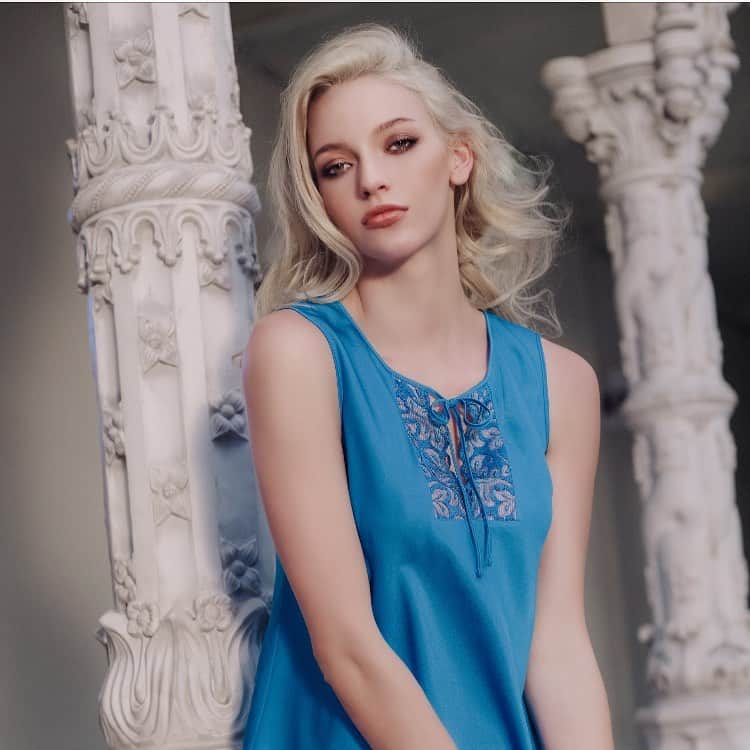 BradelisNewYork/ブラデリスニューヨークのインスタグラム：「. 夏気分高まるスペシャルアイテム ～Botany Camisole～  シルクの様なニュアンスのある表情がたまらない身生地は、 体のラインに程よくフィットし女性らしいシルエットに◎  肩幅が太めで腕を細く見せる効果もうれしい♡ . . .  #bradelis#bradelisnewyork #ブラデリス #ブラデリスニューヨーク」